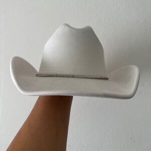 Elegant White Women's Cowboy Hat